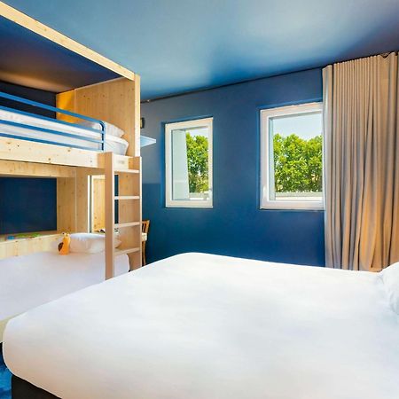 Greet Hotel Salon De Provence Buitenkant foto
