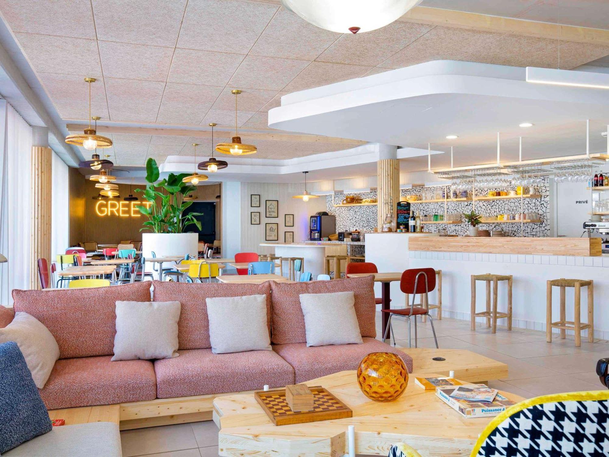 Greet Hotel Salon De Provence Buitenkant foto